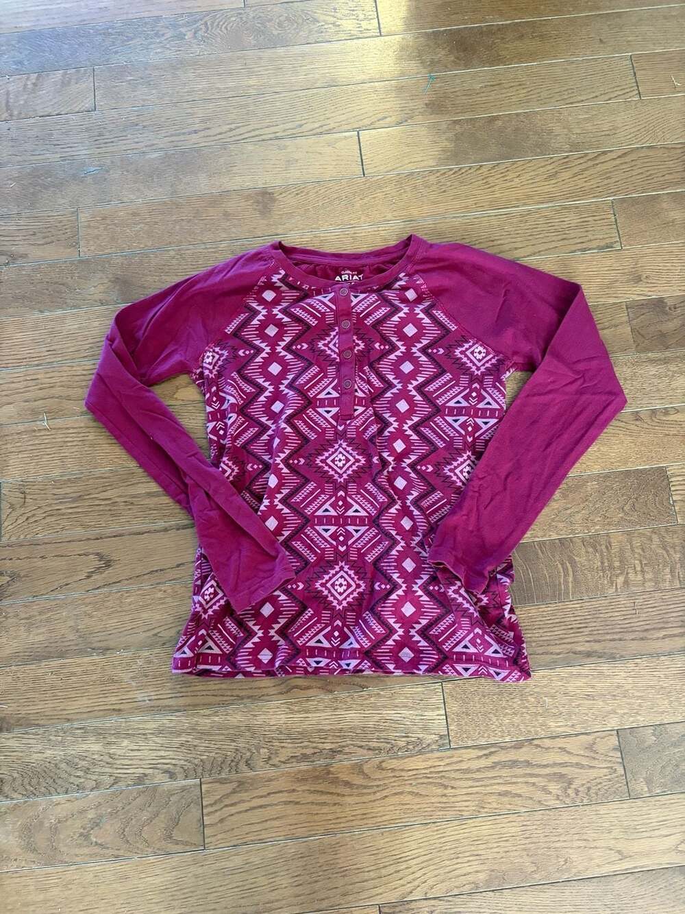 Ariat Long Sleeve Henley Geometric Print Top Size s